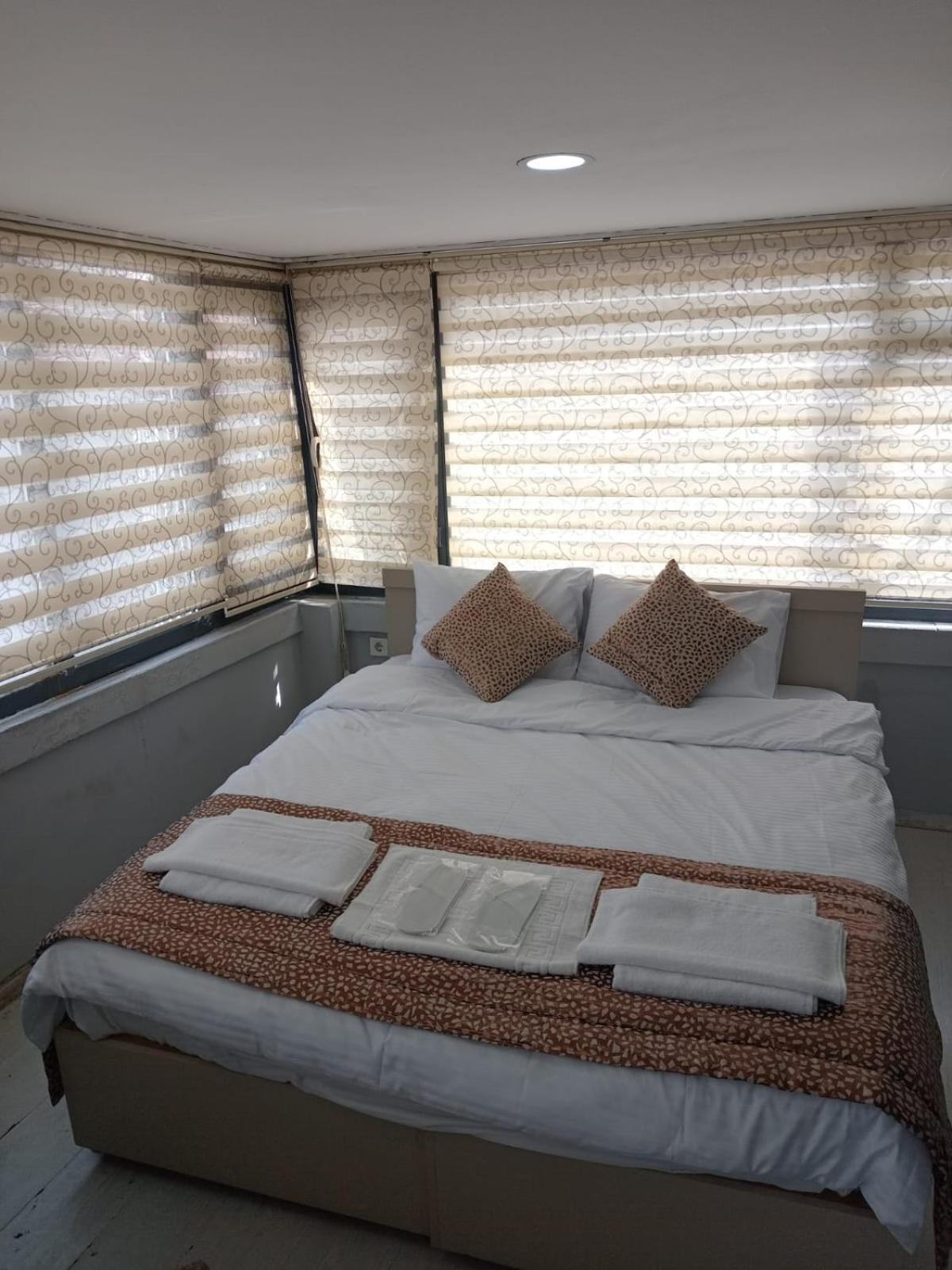 Taksim City Hotel Истанбул Екстериор снимка
